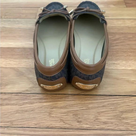 Michael Kors Crawford Brown Moccasins Women’s 6 NWOT - Picture 4 of 13